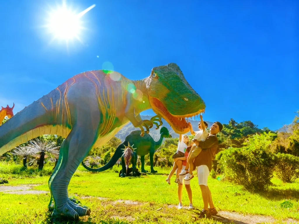 Tour-Yang-Bay-Nha-Trang-2-khung-long